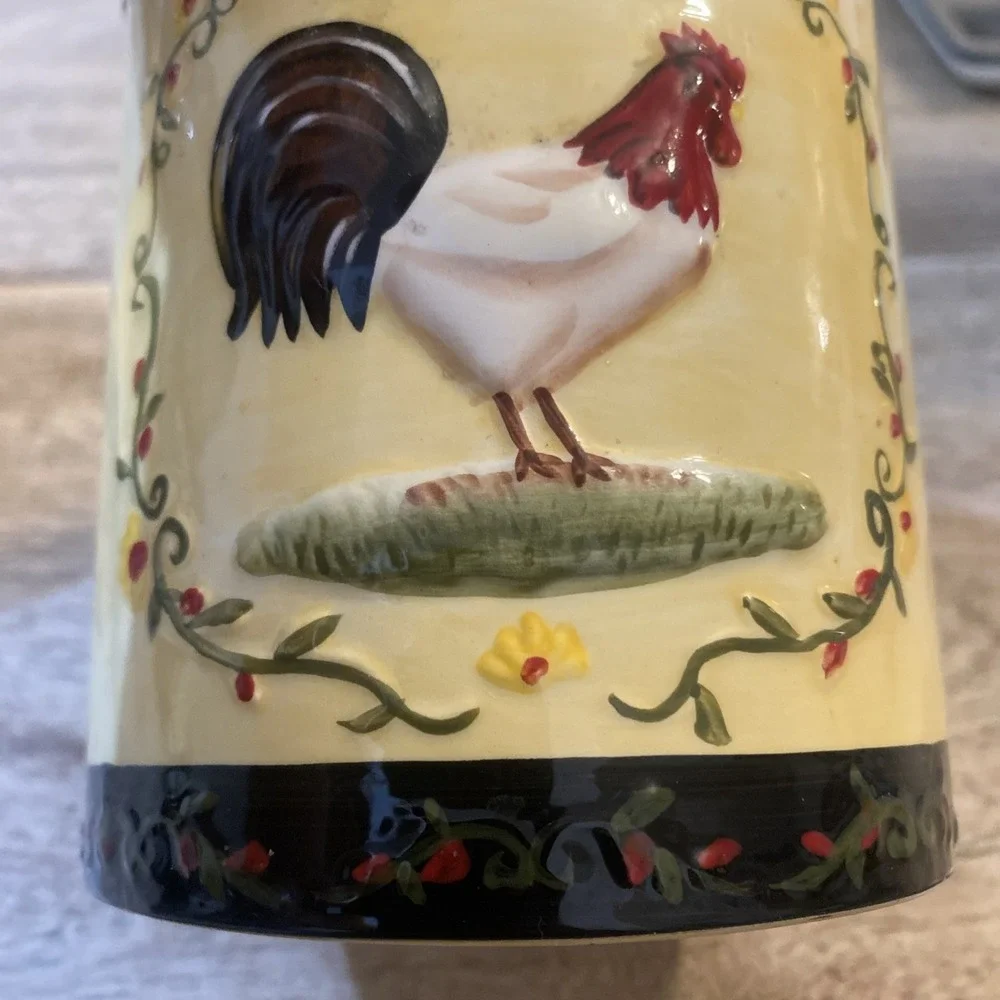 Ceramic Canister Set 3 Rooster Theme 1990-early 2000s. Good Condition